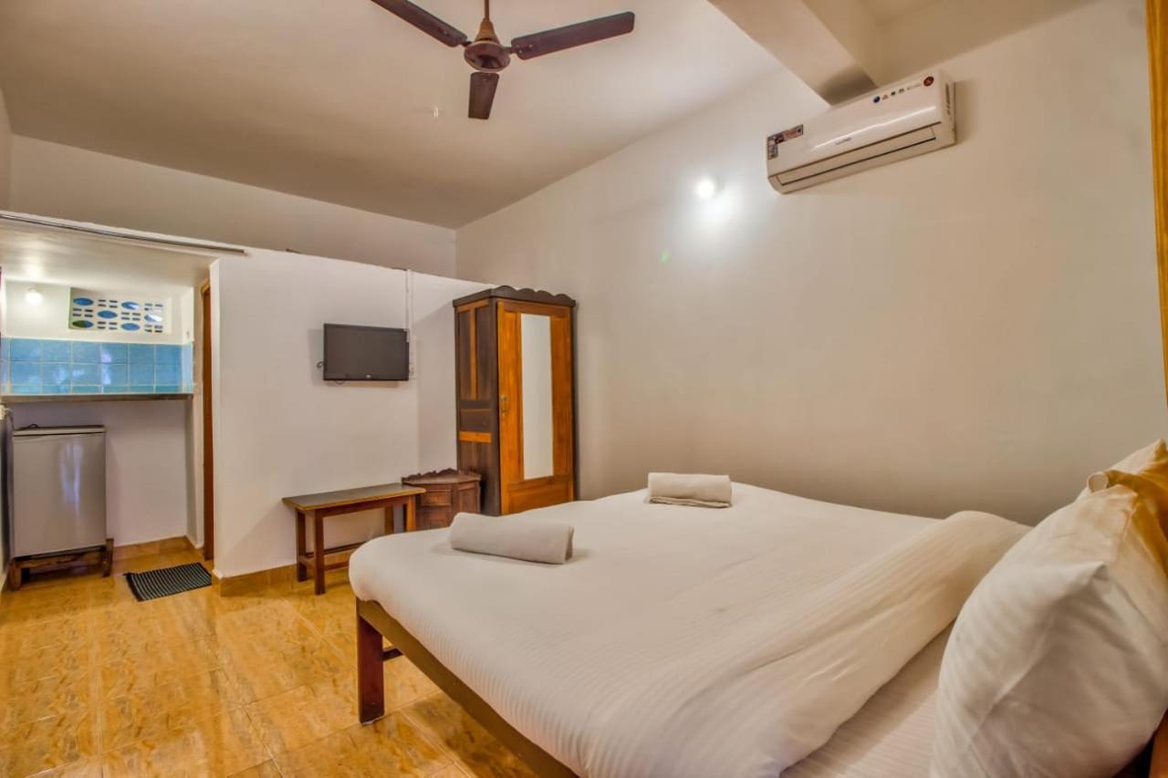 Advik Apartments Marmagao ภายนอก รูปภาพ
