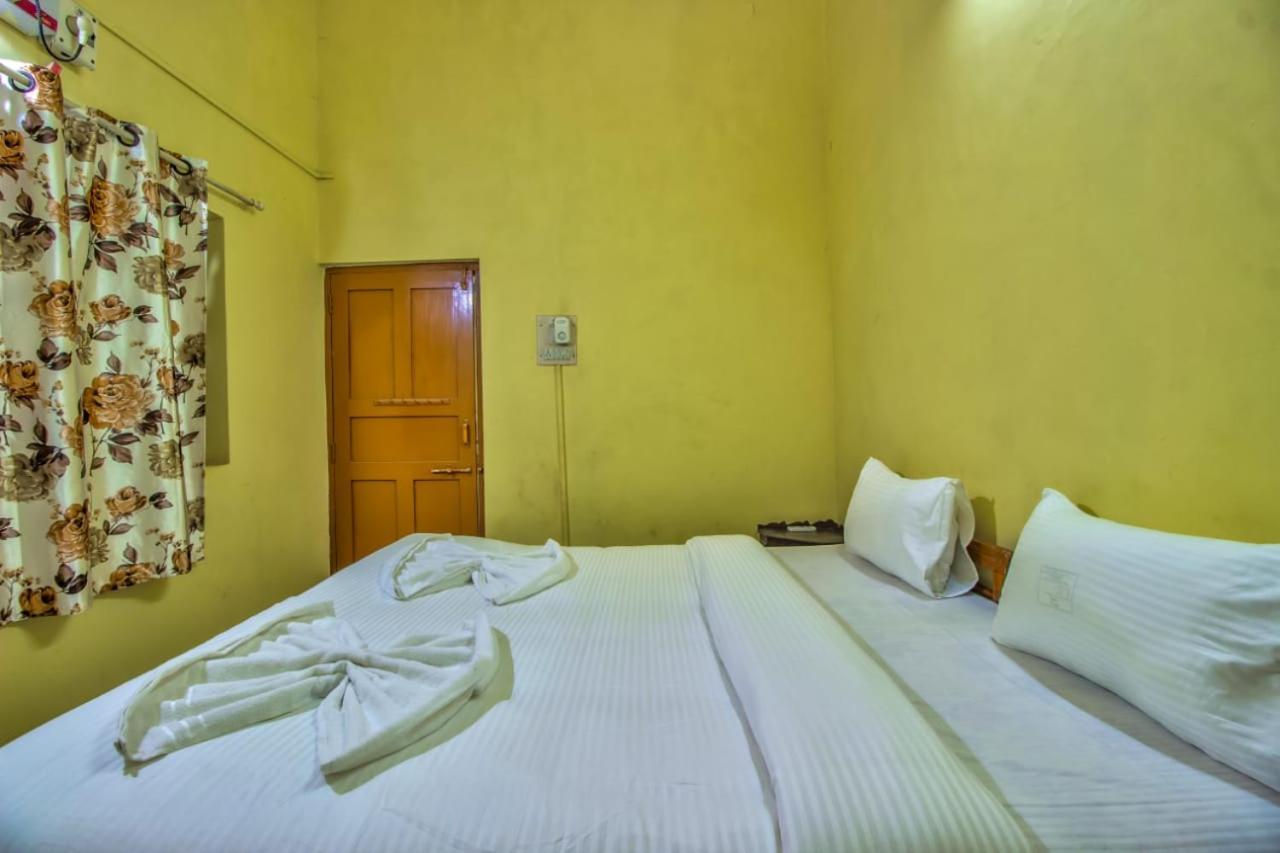 Advik Apartments Marmagao ภายนอก รูปภาพ