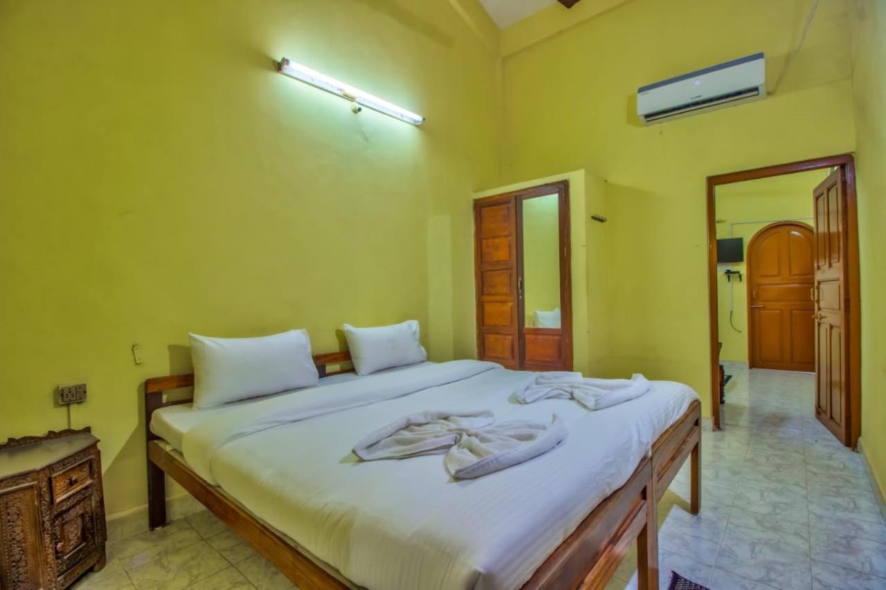 Advik Apartments Marmagao ภายนอก รูปภาพ