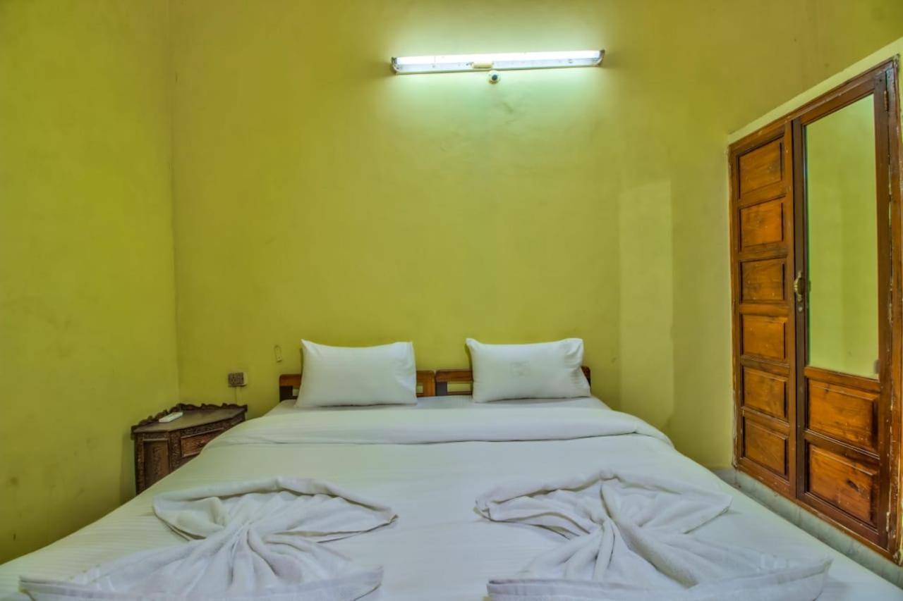 Advik Apartments Marmagao ภายนอก รูปภาพ