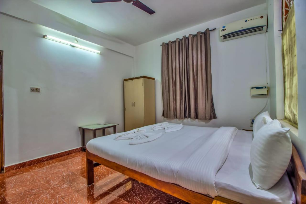 Advik Apartments Marmagao ภายนอก รูปภาพ