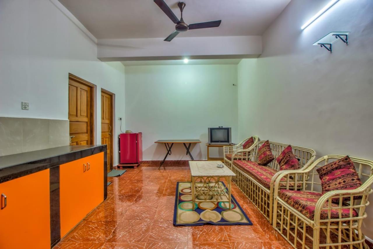 Advik Apartments Marmagao ภายนอก รูปภาพ