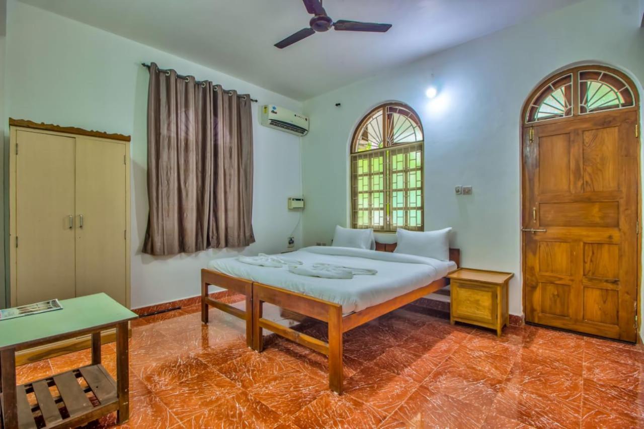 Advik Apartments Marmagao ภายนอก รูปภาพ